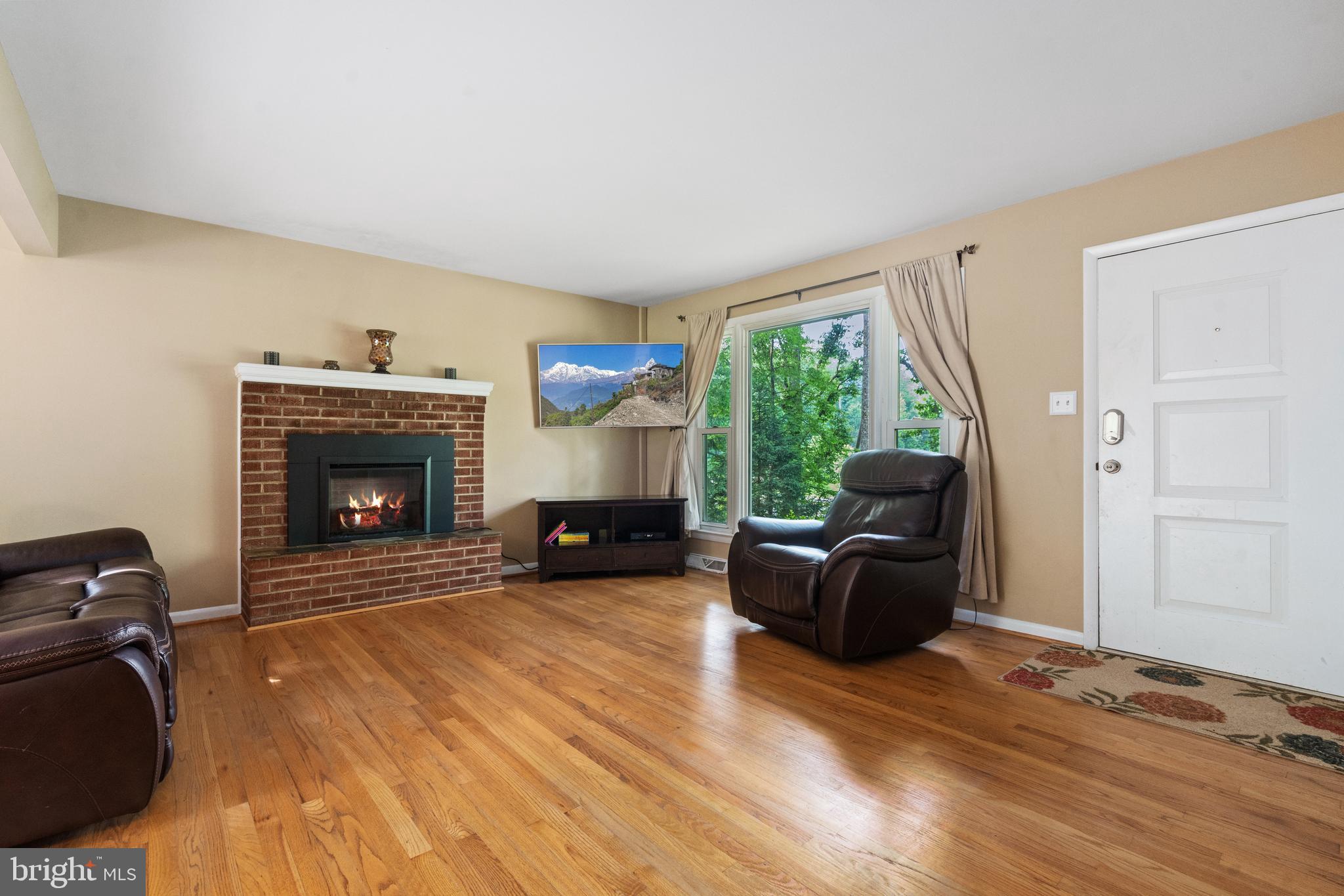 13405 Kahns Road Manassas, VA 20112 - Photo 4 of 35 Gallery Image 4