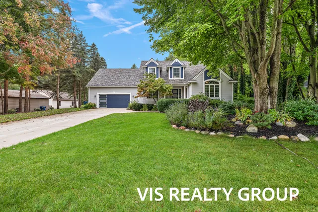 $649,900 | 15130 Wildfield Drive, Spring Lake, MI 49456