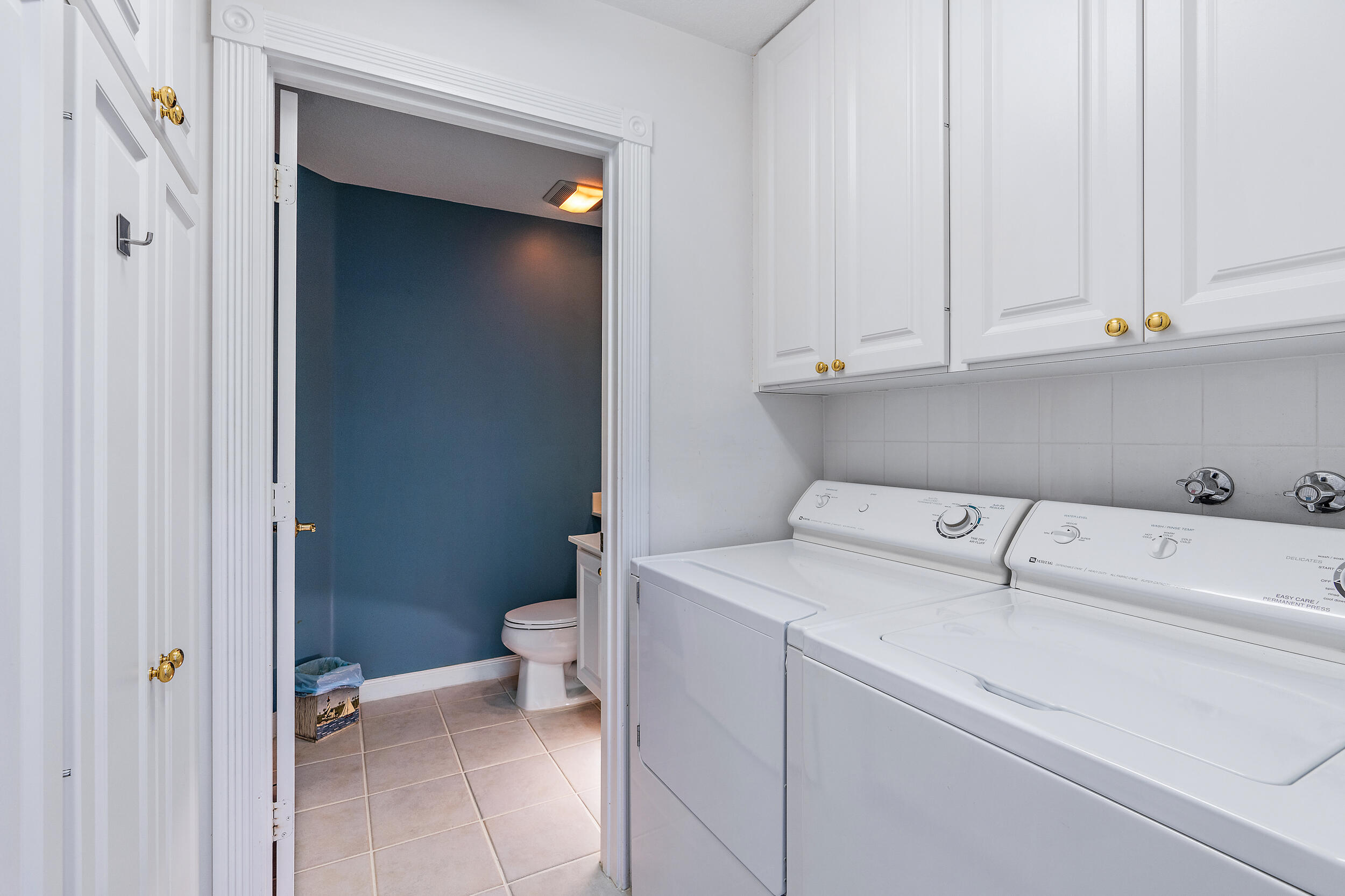 264 Murray Court Jupiter, FL 33458 - Photo 13 of 37 Laundry
