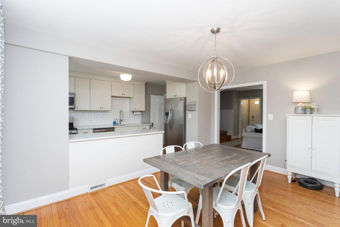 346 Stratford Road Baltimore, MD 21228 - Photo 12 of 34