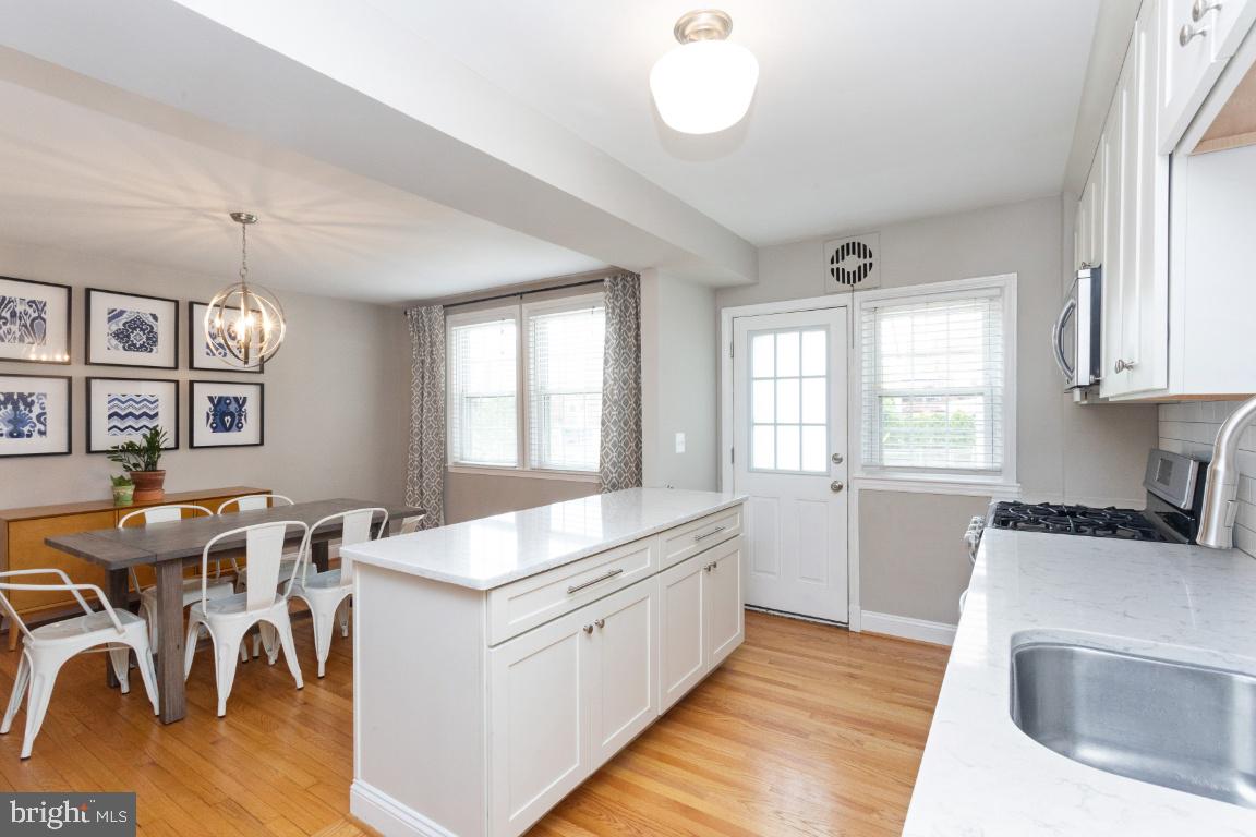 346 Stratford Road Baltimore, MD 21228 - Photo 15 of 34