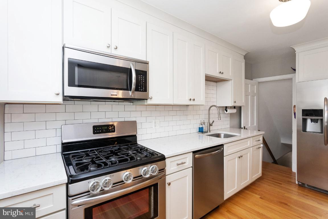 346 Stratford Road Baltimore, MD 21228 - Photo 17 of 34