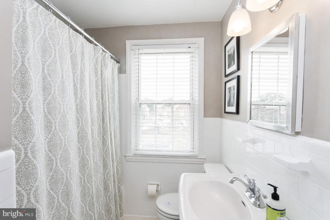 346 Stratford Road Baltimore, MD 21228 - Photo 19 of 34