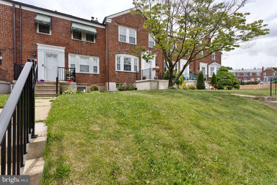 346 Stratford Road Baltimore, MD 21228 - Photo 3 of 34