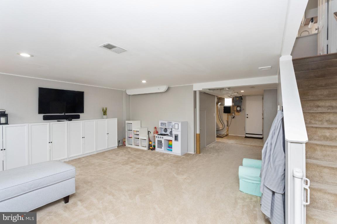 346 Stratford Road Baltimore, MD 21228 - Photo 27 of 34