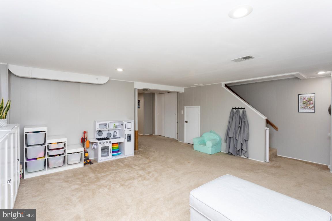 346 Stratford Road Baltimore, MD 21228 - Photo 28 of 34