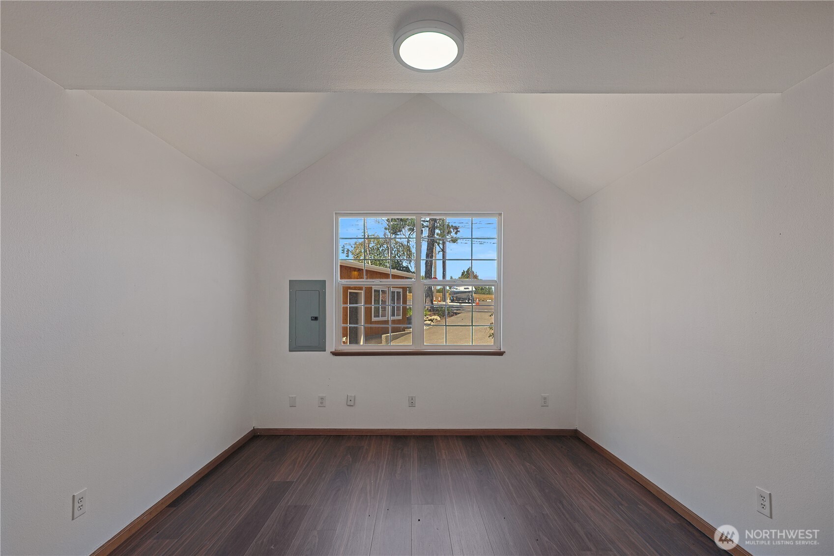 3618 Chrisella Road East Edgewood, WA 98371 - Photo 13 of 33 an empty room with a window