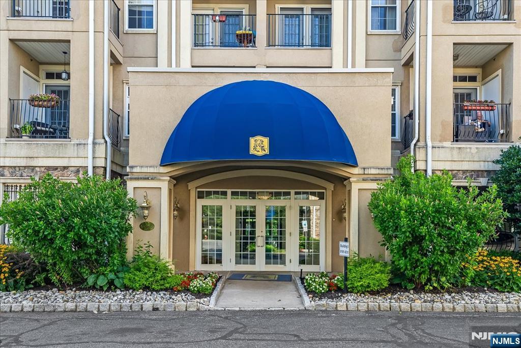 8205 Harcourt Road, Unit 8205 Clifton, NJ 07013 - Photo 2 of 39 Gallery Image 2