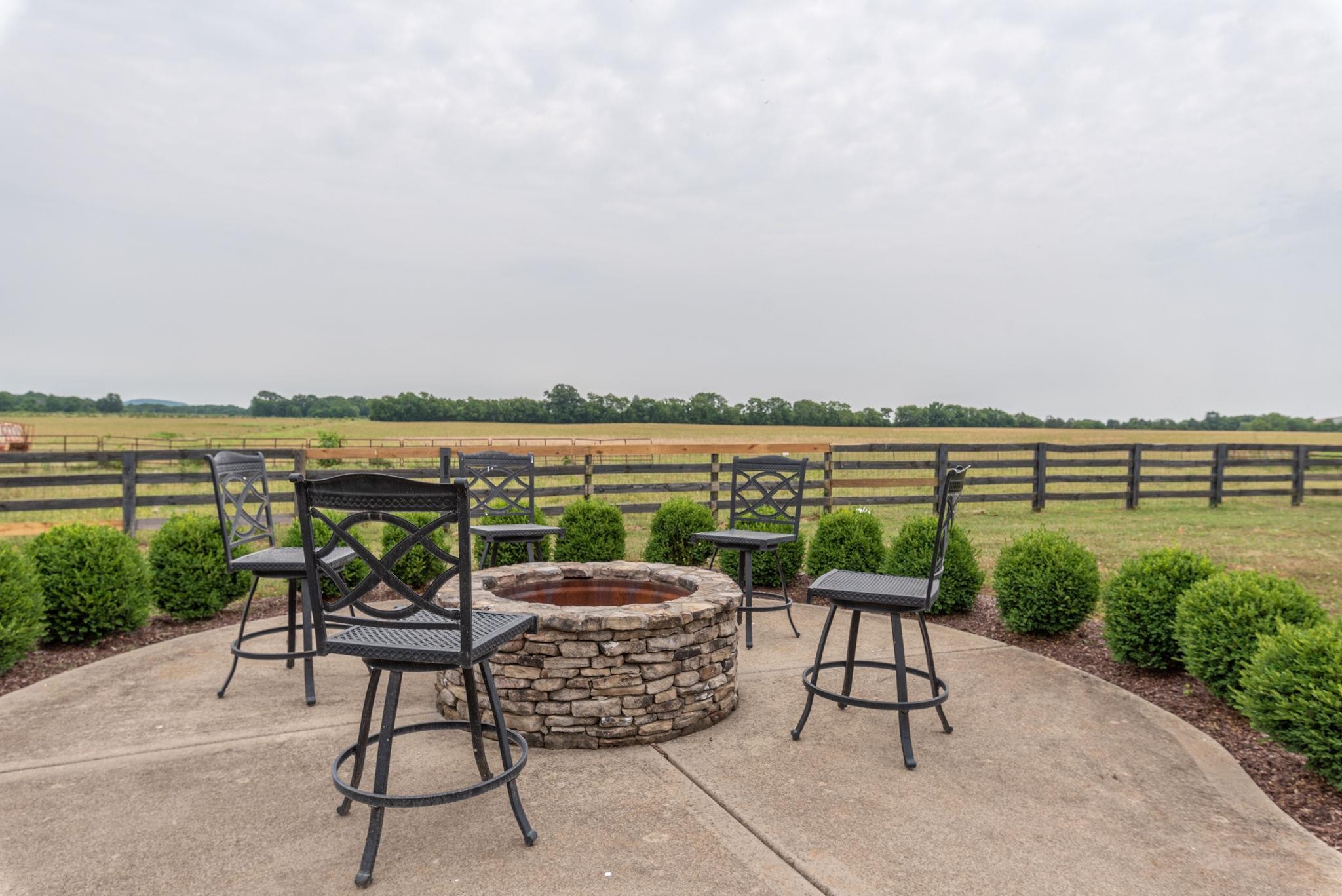 6464 Lebanon Road Murfreesboro, TN 37129 - Photo 8 of 30 a patio with furniture and city view