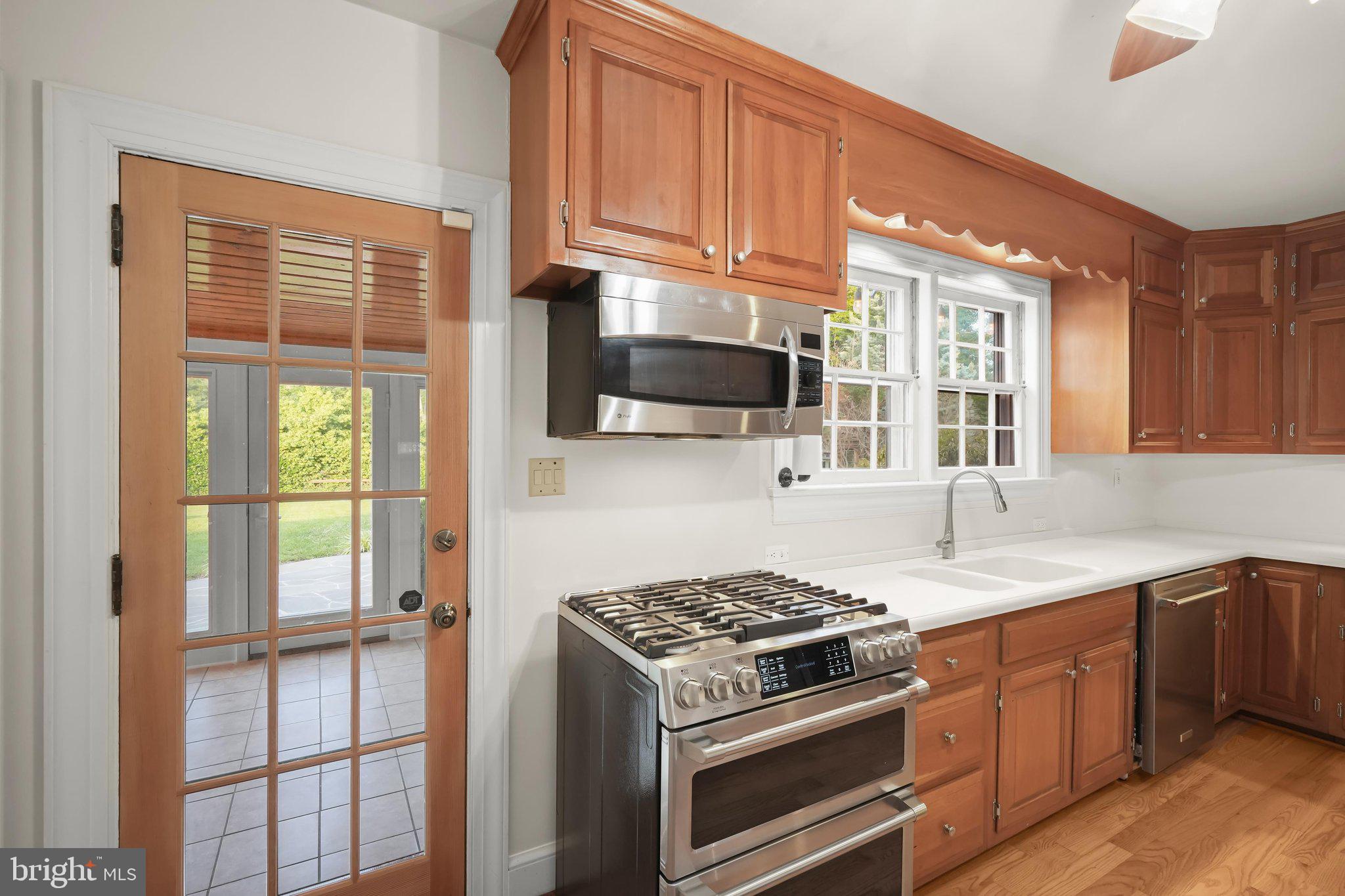 9305 Main Street Manassas, VA 20110 - Photo 47 of 86 Kitchen