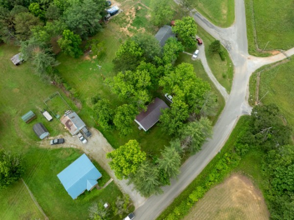 1689 Pleasant Ridge Road Huntland, TN 37345 - Photo 43 of 44 an aerial view of residential houses with outdoor space