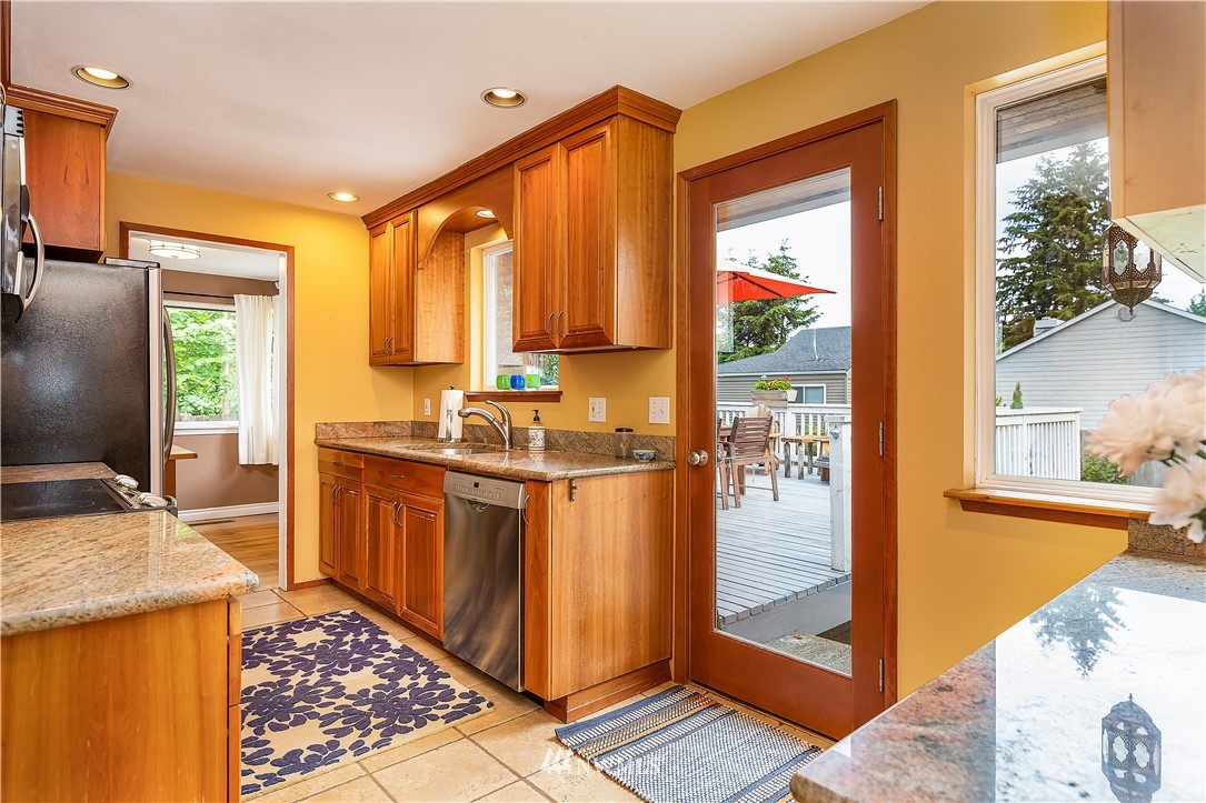3926 Southwest Ida Street Seattle, WA 98136 - Photo 12 of 27 Gallery Image 12