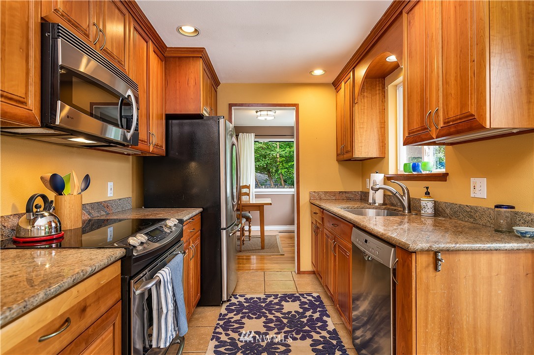 3926 Southwest Ida Street Seattle, WA 98136 - Photo 10 of 27 Gallery Image 10