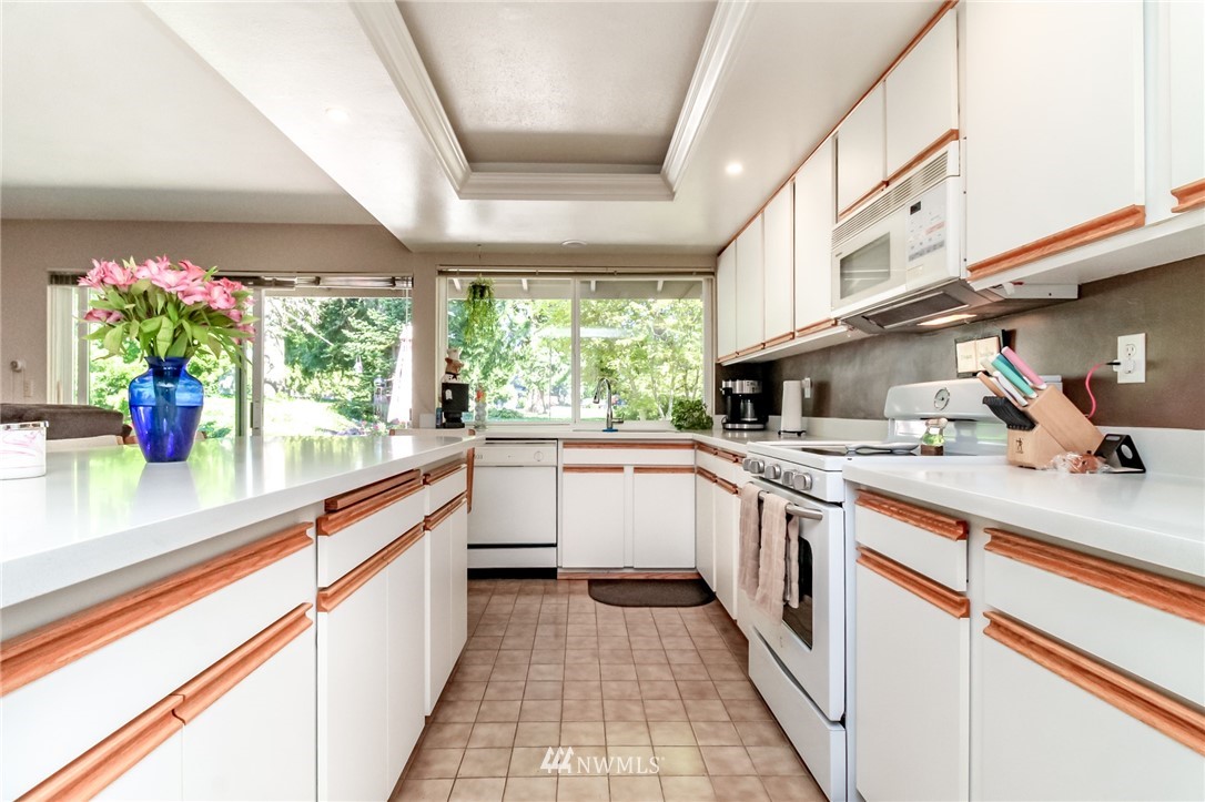 14838 Southeast 170th Street Renton, WA 98058 - Photo 12 of 24 Gallery Image 12