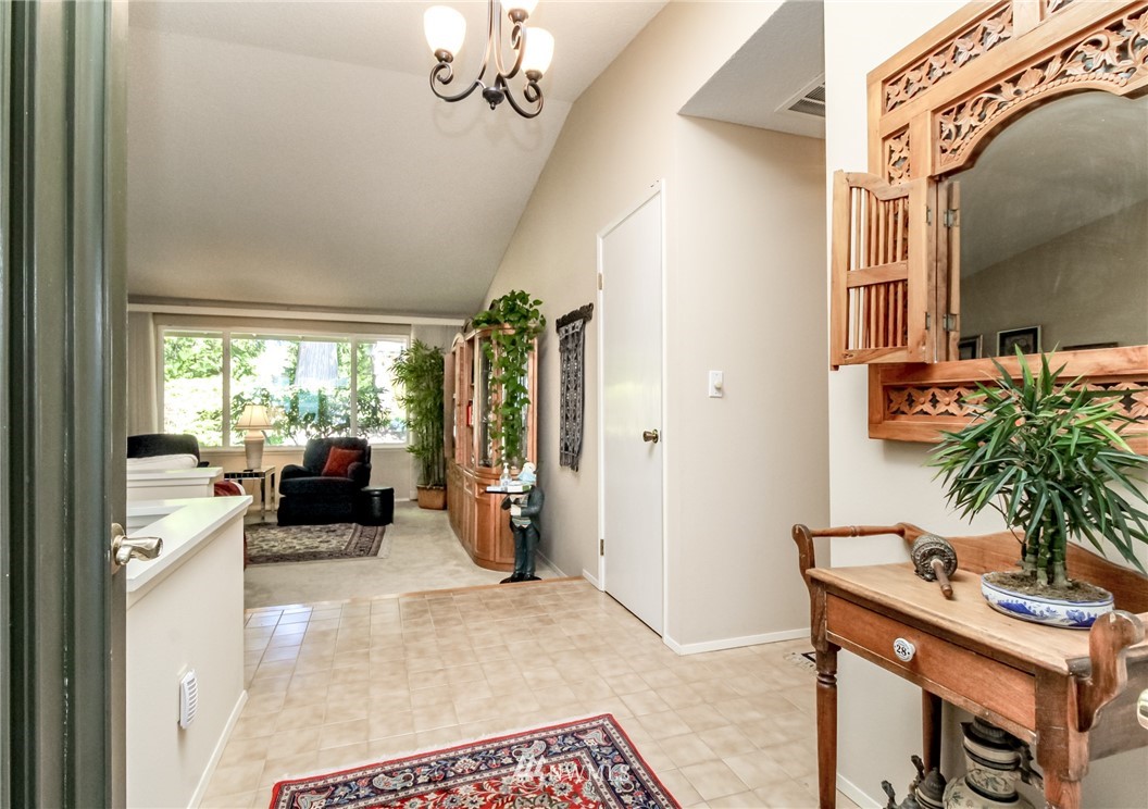 14838 Southeast 170th Street Renton, WA 98058 - Photo 6 of 24 Gallery Image 6