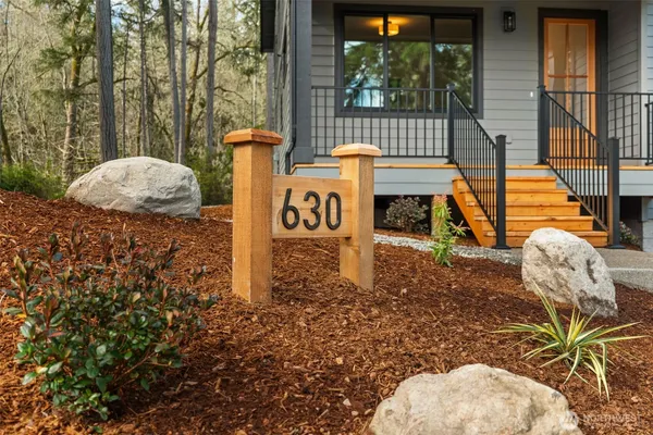 $1,045,000 | 630 8th Avenue, Fox Island, WA 98333