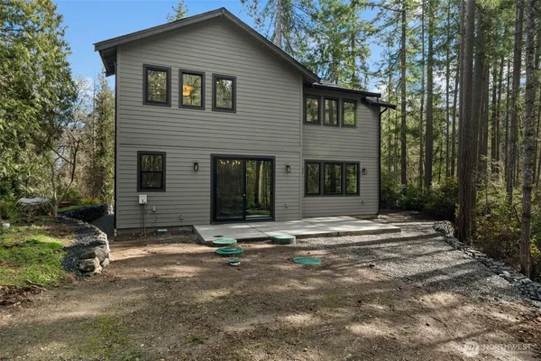 $1,045,000 | 630 8th Avenue, Fox Island, WA 98333