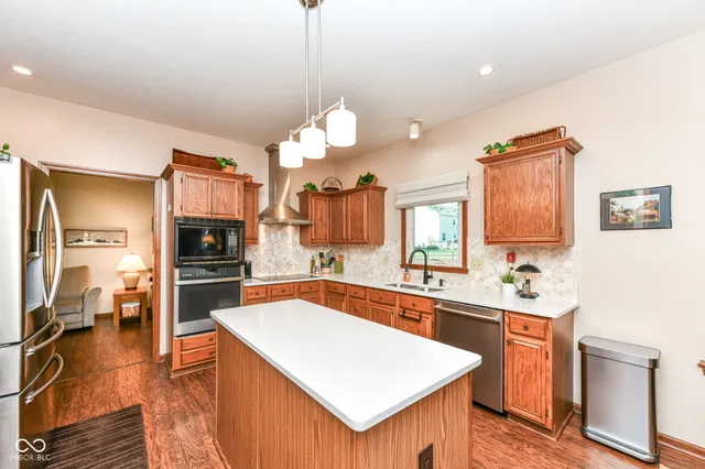 $339,000 | 913 Timber Creek Drive, Indianapolis, IN 46239