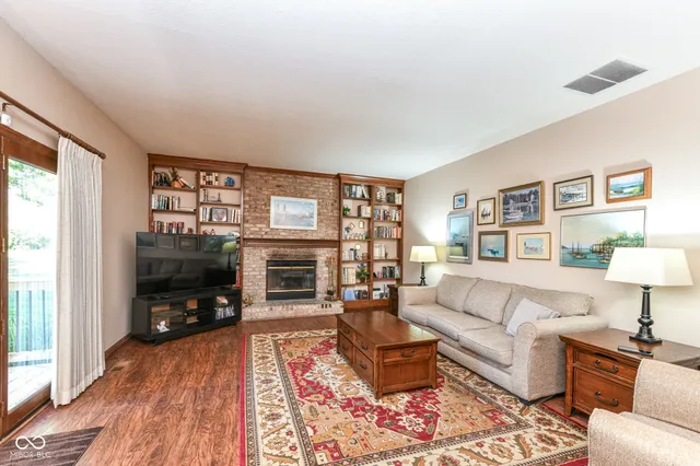 $339,000 | 913 Timber Creek Drive, Indianapolis, IN 46239