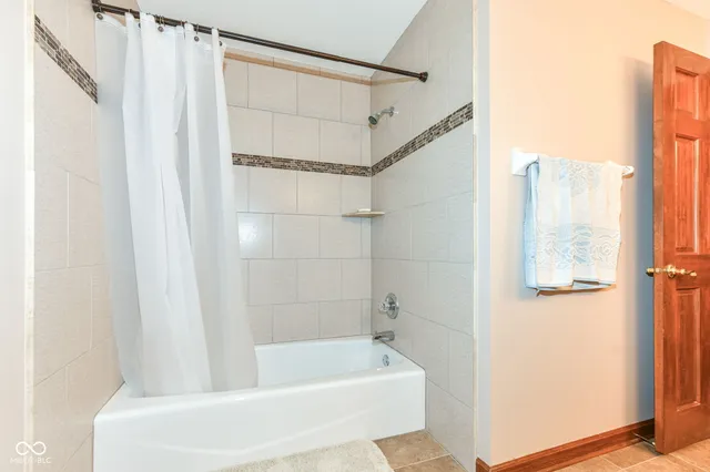 $339,000 | 913 Timber Creek Drive, Indianapolis, IN 46239