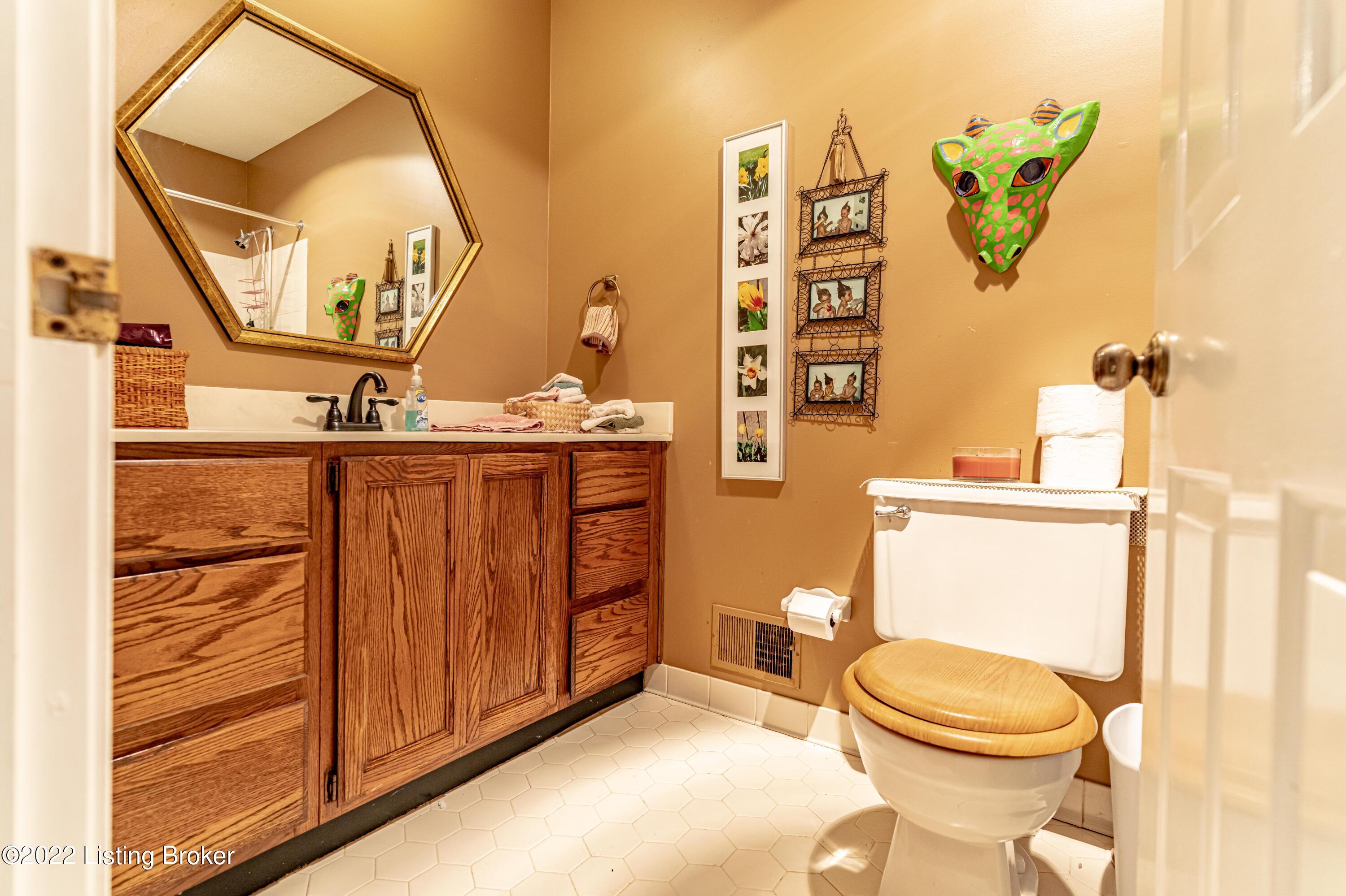 3696 Webb Road Simpsonville, KY 40067 - Photo 41 of 66 Bath