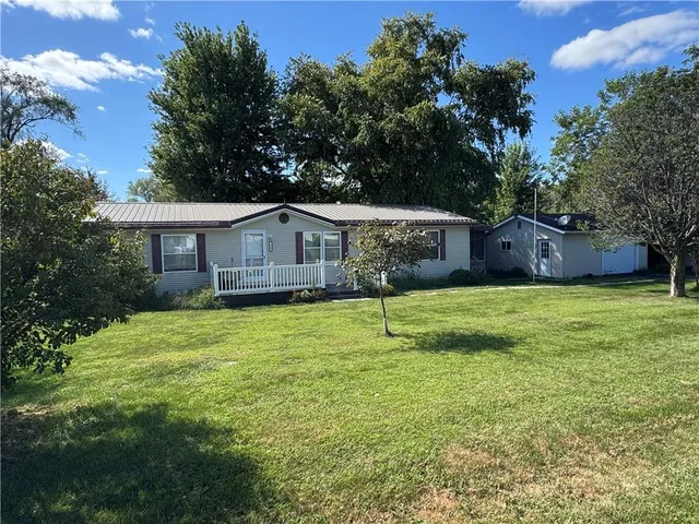 $159,900 | 121 Sycamore Street, Clearmont, MO 64431