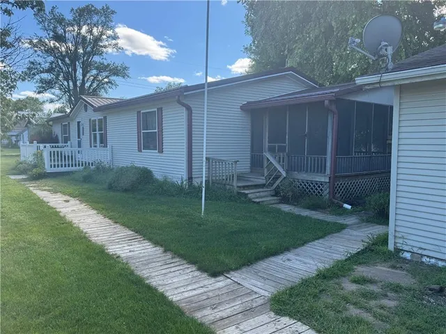 $159,900 | 121 Sycamore Street, Clearmont, MO 64431