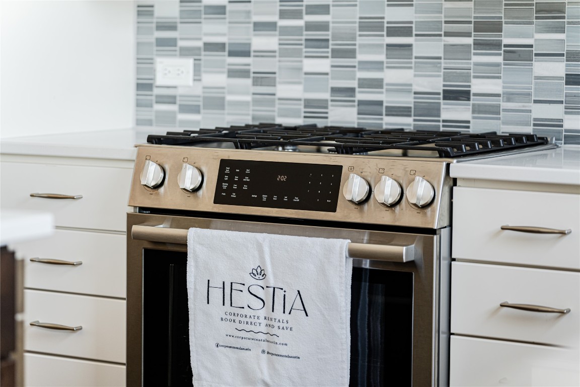 329 Adams Street Georgetown, TX 78628 - Photo 14 of 34