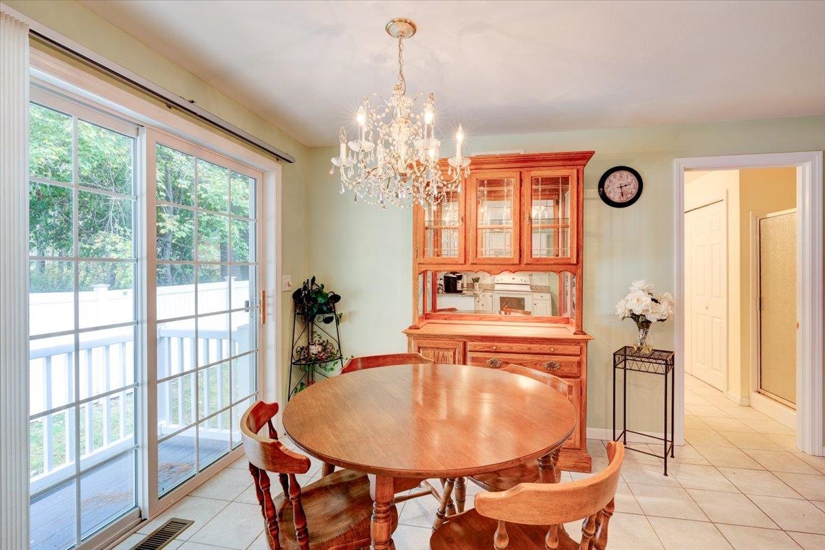 35 Bowes Circle Hudson, NH 03051 - Photo 8 of 40