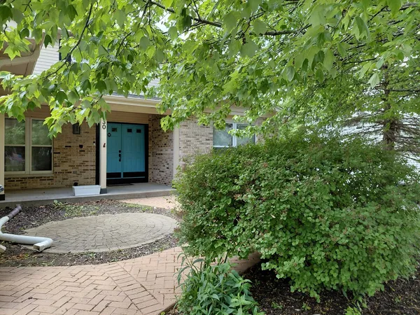 $3,000 | 530 Eagle Ridge Lane, Algonquin, IL 60102
