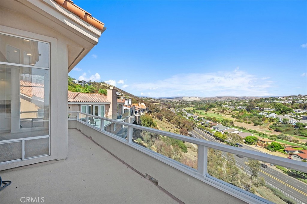 4 Tesoro San Clemente, CA 92673 - Photo 41 of 60 Living room deck