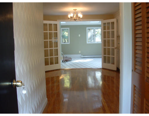 16 Spring Lane Sharon, MA 02067 - Photo 8 of 8
