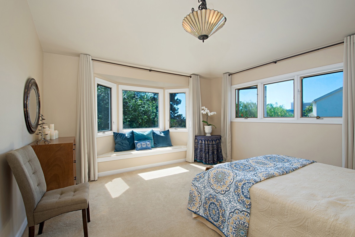 1692 Burgundy Road Encinitas, CA 92024 - Photo 15 of 25