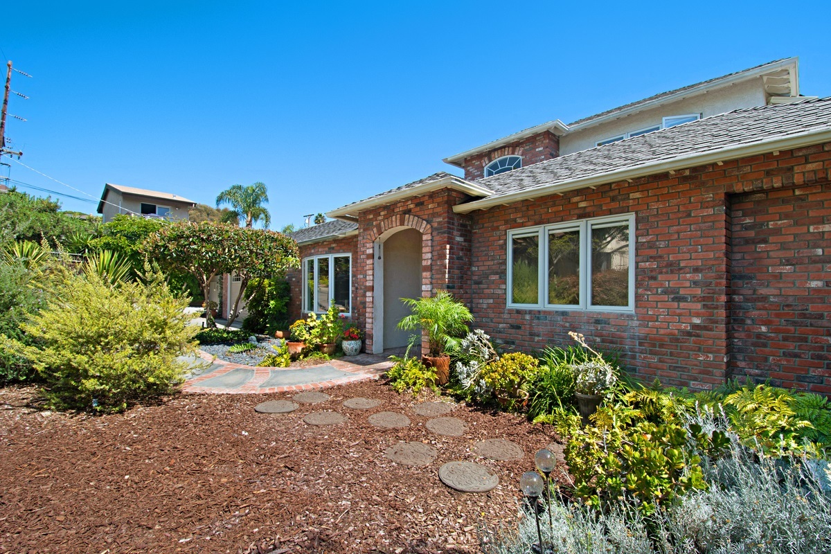 1692 Burgundy Road Encinitas, CA 92024 - Photo 24 of 25