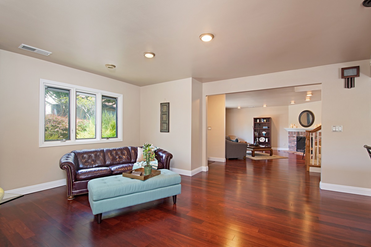 1692 Burgundy Road Encinitas, CA 92024 - Photo 5 of 25