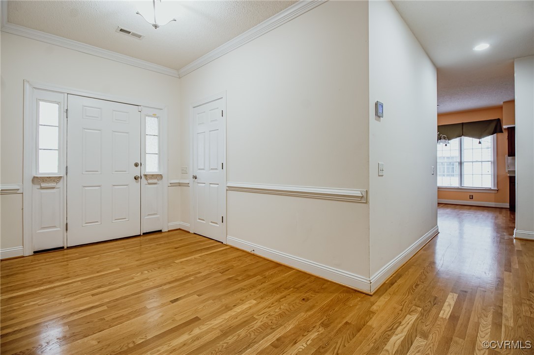 240 Lighthouse Pointe Hopewell, VA 23860 - Photo 3 of 33 Gallery Image 3