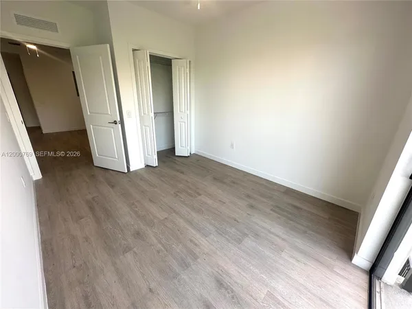 $1,900 | 20 Northeast 19th Avenue, Unit 304, Pompano Beach, FL 33060