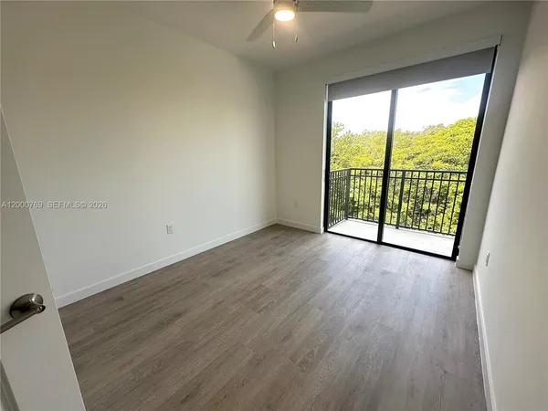 $1,900 | 20 Northeast 19th Avenue, Unit 304, Pompano Beach, FL 33060