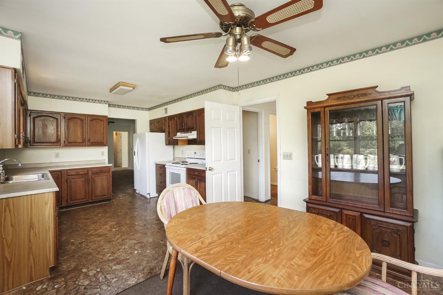 523 Lang Road Cincinnati, OH 45244 - Photo 19 of 44
