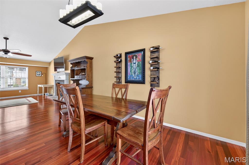 557 Woodlyn Crossing Ballwin, MO 63021 - Photo 11 of 28