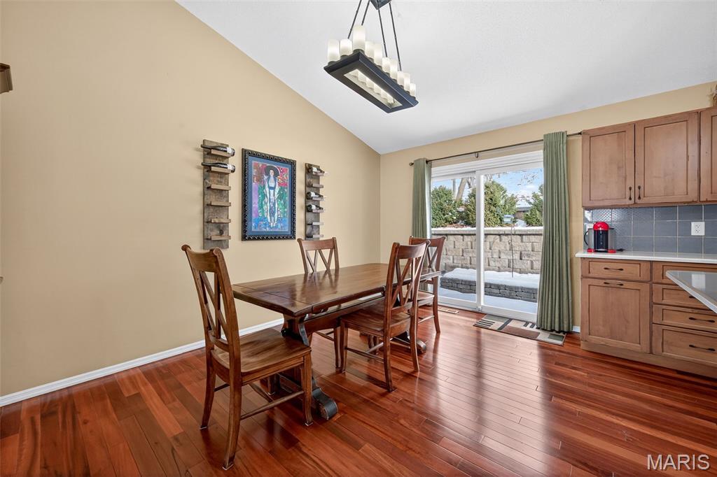 557 Woodlyn Crossing Ballwin, MO 63021 - Photo 12 of 28