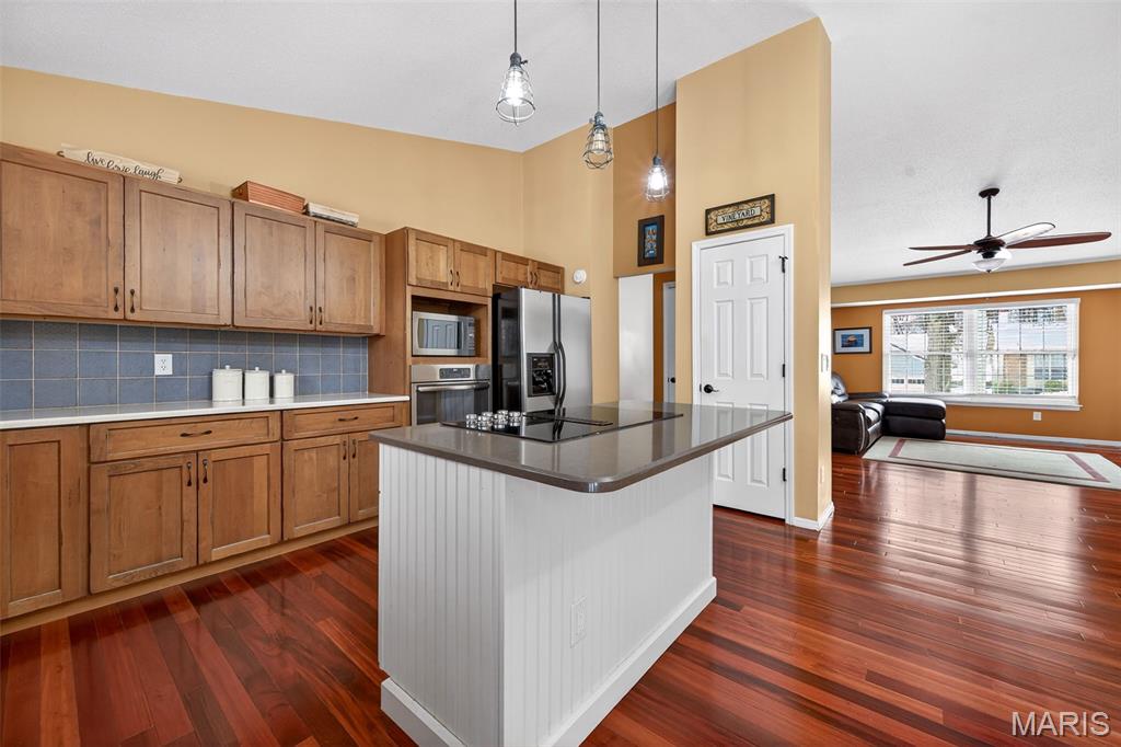 557 Woodlyn Crossing Ballwin, MO 63021 - Photo 13 of 28