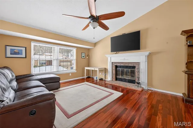 $325,000 | 557 Woodlyn Crossing, Ballwin, MO 63021