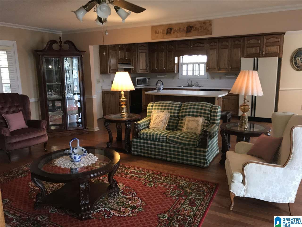 810 4th Avenue East Oneonta, AL 35121 - Photo 4 of 12