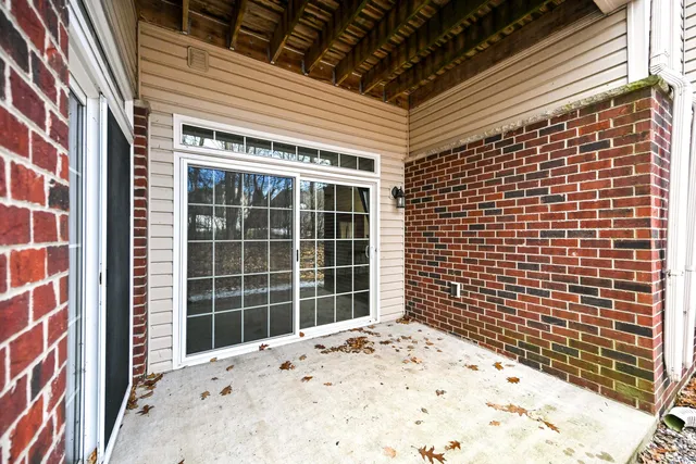 $304,900 | N99W14143 Seven Pines Way, Unit A, Germantown, WI 53022