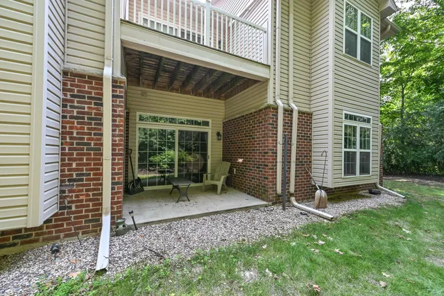 $310,000 | N99W14143 Seven Pines Way, Unit A, Germantown, WI 53022