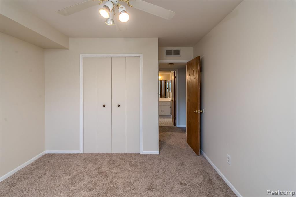 54797 Shelby Road, Unit 88 Shelby, MI 48316 - Photo 12 of 22