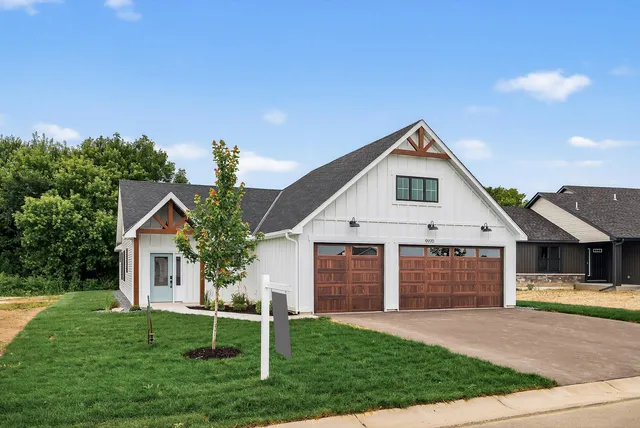 $492,500 | 9970 14th Circle Northeast, St. Michael, MN 55376