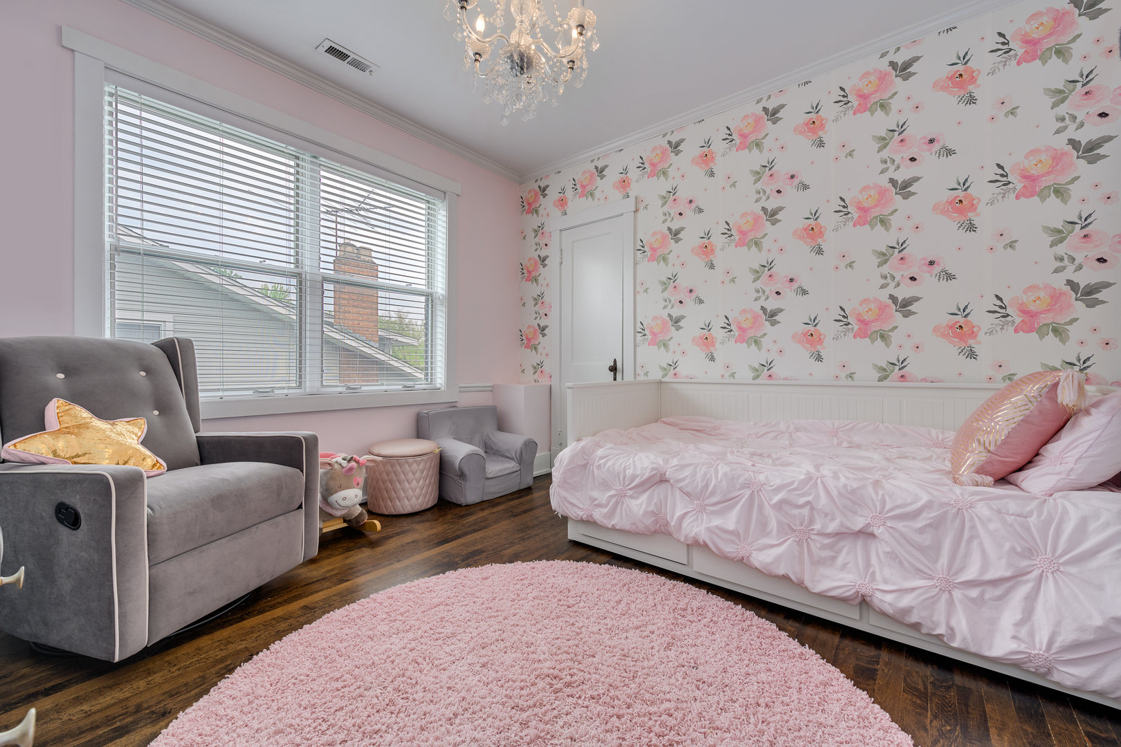 620 South Prospect Avenue Park Ridge, IL 60068 - Photo 24 of 39 a bedroom with a bed couch and window