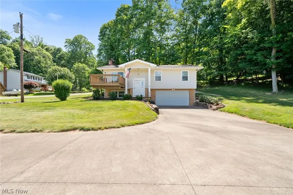 $364,900 | 63 West Mohawk Drive, Malvern, OH 44644